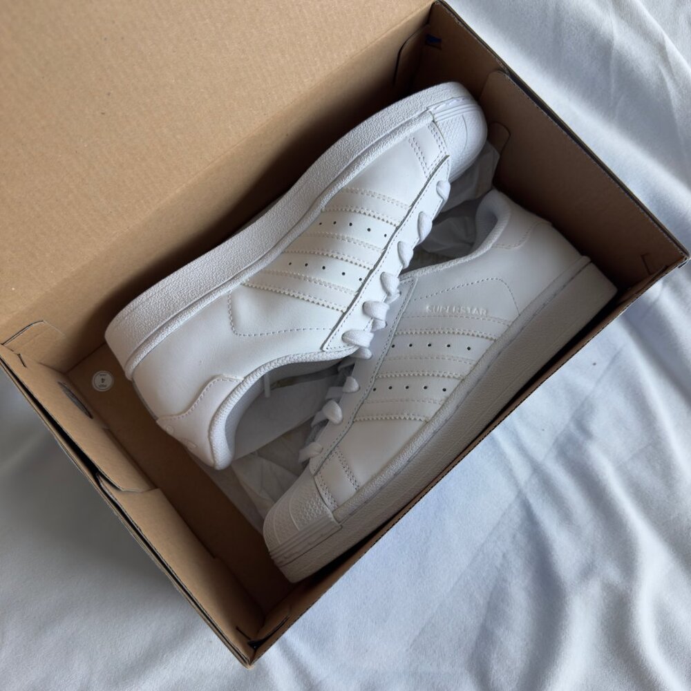 adidas Superstar All White Kids Size 4